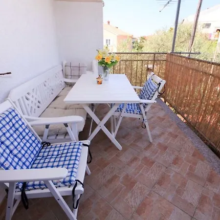 Valens Apartment *