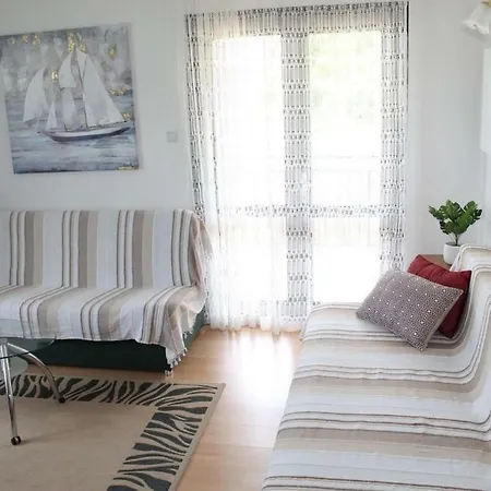 Valens Apartment *